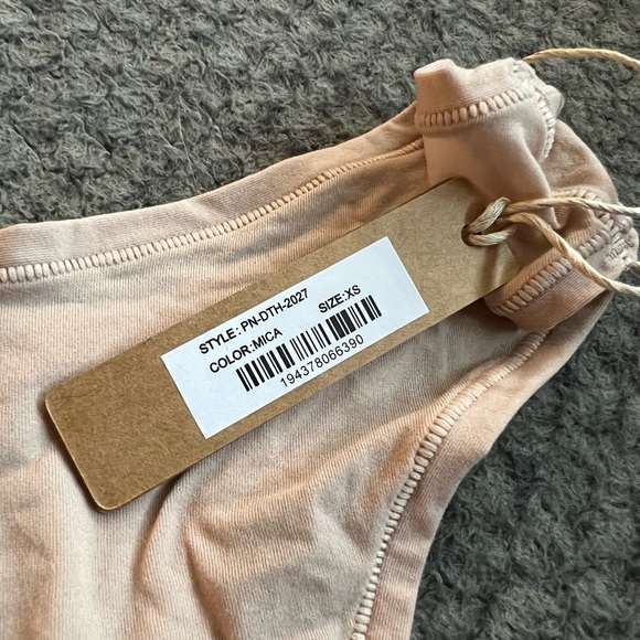 Skims dipped front thong - Picture 5 of 5